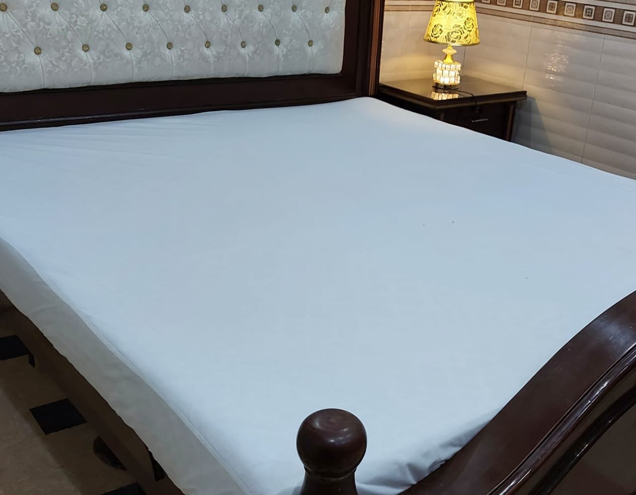 White Water Proof Mattress Cover with Elastic Band For Double King Size: A Practical Solution for Mattress Protection-The Science of Sleep